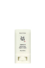 Laden Sie das Bild in den Gallery Viewer, Beauty of Joseon Matte Sun Stick: Mugwort + Camelia SPF 50+ PA++++